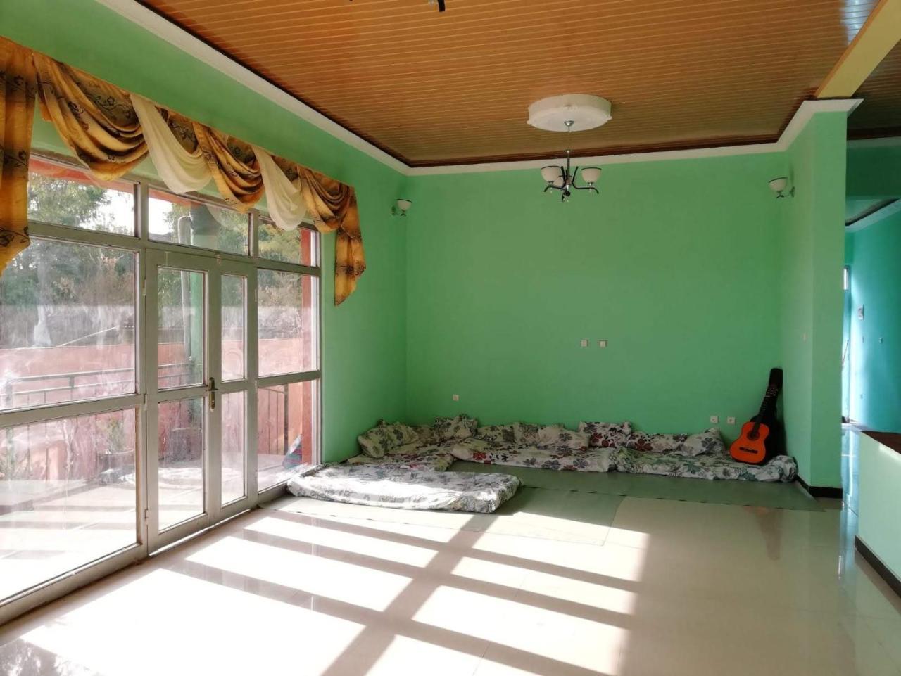 Gondar Backpackers Ostello Esterno foto