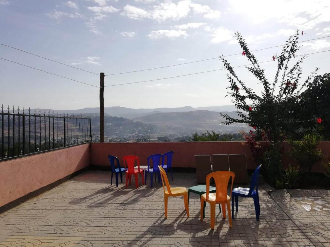 Gondar Backpackers Ostello Esterno foto
