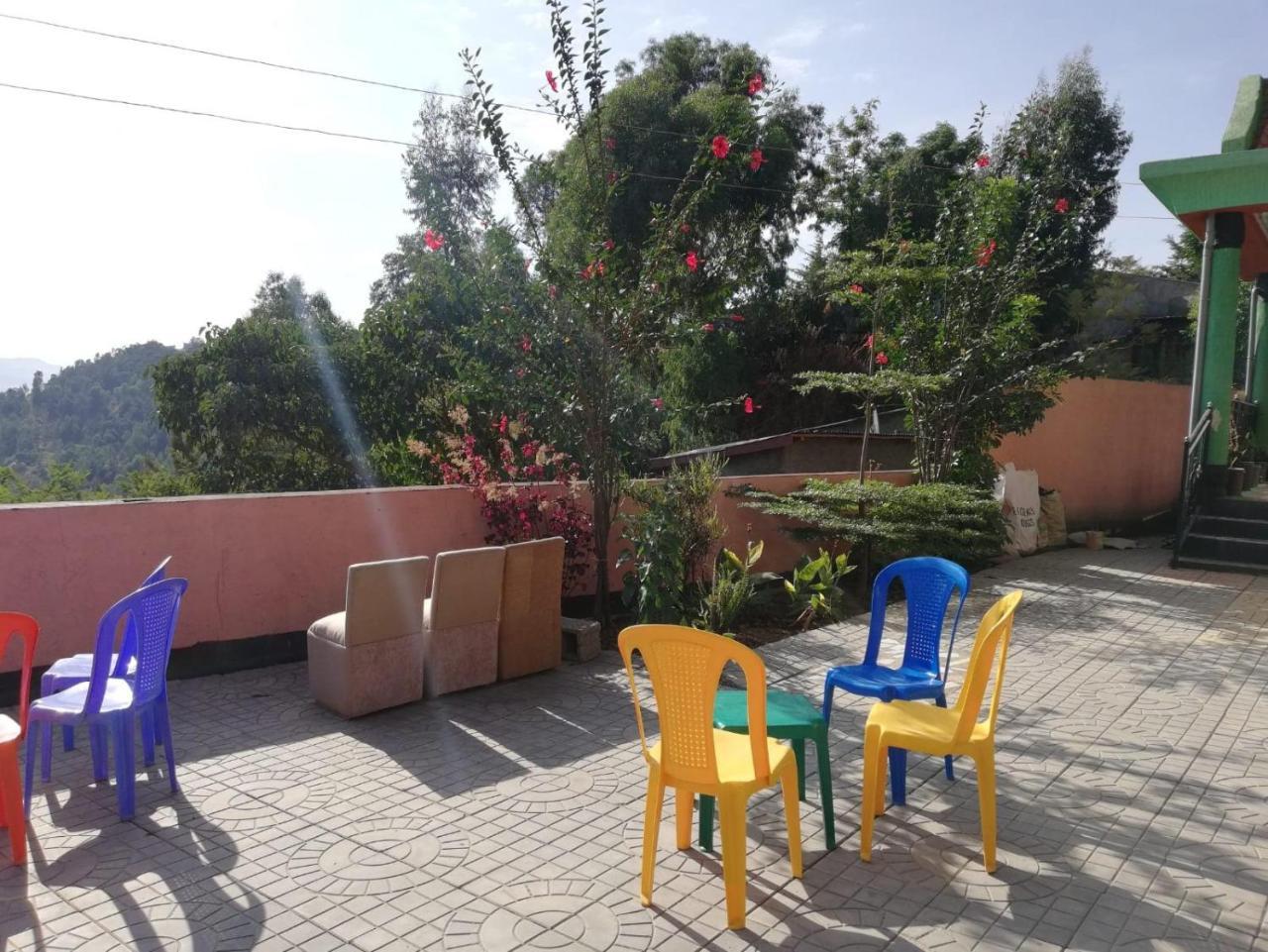Gondar Backpackers Ostello Esterno foto